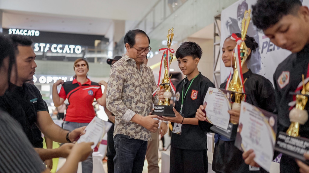 Wabup Suiasa Tutup Secara Resmi Kejurda Remaja IPSI Bali Tahun 2022